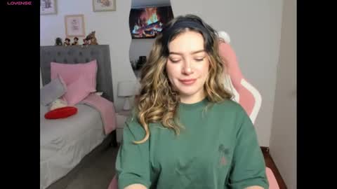 Snapshot of samysweet_8 chatting on March 3, 1:12 pm Samanta online show from March 3, 1:12 pm