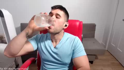 Sandow online show from October 30, 7:47 pm