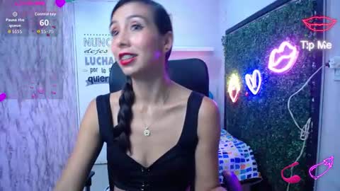 sandra  online show from July 7, 3:19 am