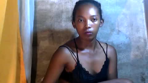 sandrine718 online show from January 15, 2:04 pm