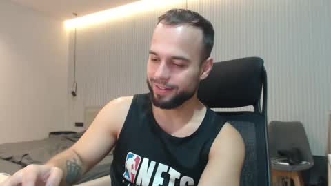 DeAlex online show from November 11, 7:05 pm