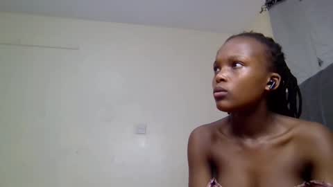 Snapshot of sandy_bby1 chatting on September 17, 2:48 am sandy online show from September 17, 2:48 am