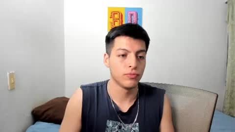 Santiago Henao online show from June 11, 6:11 am