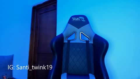 santi_twink19 online show from February 11, 7:05 pm