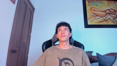 santi_twink19 online show from September 27, 11:41 am