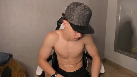 Julius Novachrono  online show from September 12, 8:44 pm