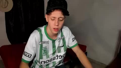 Julius Novachrono  online show from December 18, 7:47 am