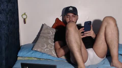 Snapshot of santiexxx chatting on October 18, 5:11 am santiexxx online show from October 18, 5:11 am