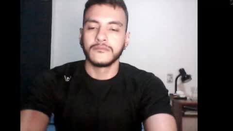 Snapshot of santiexxx chatting on October 1, 3:16 am santiexxx online show from October 1, 3:16 am