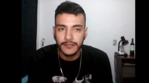 Snapshot of santiexxx chatting on September 29, 12:42 am santiexxx online show from September 29, 12:42 am