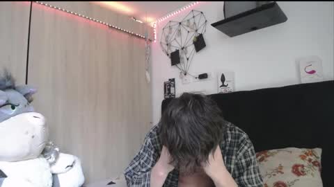 Santii online show from April 10, 4:44 pm