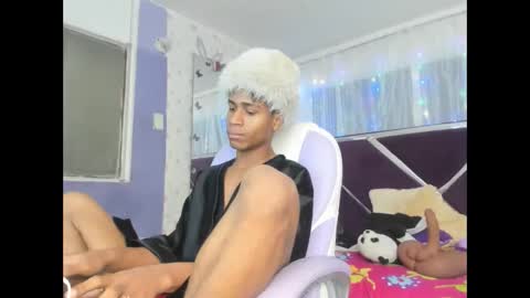 santy online show from November 9, 4:32 pm