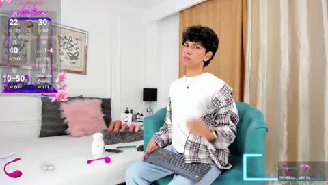 Santiago Carrington online show from February 13, 8:03 pm