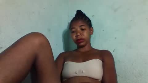 sanyah0123 online show from November 28, 2:08 am