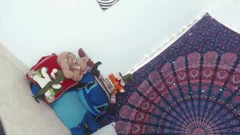 sanzjulie online show from December 14, 4:19 pm