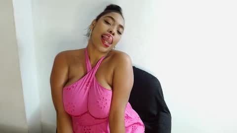 Saori Evans  online show from September 17, 7:01 am