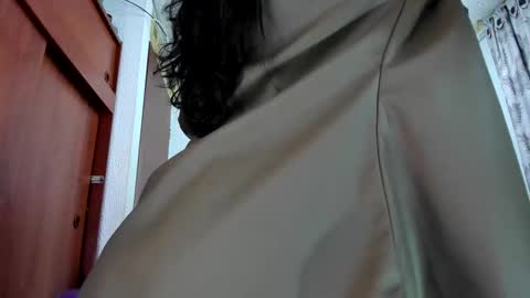 Snapshot of saphiraowen chatting on October 1, 10:30 pm saphira online show from October 1, 10:30 pm