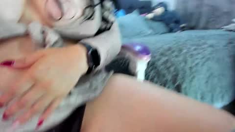 Snapshot of saphiraowen chatting on September 10, 10:44 pm saphira online show from September 10, 10:44 pm