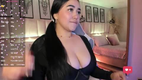 Snapshot of sara__colllins_ chatting on September 23, 12:32 pm SARA online show from September 23, 12:32 pm