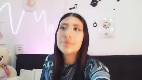 SARA online show from June 16, 2:04 am