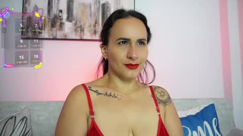   online show from October 8, 12:11 pm