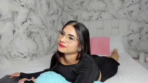 sara online show from January 12, 1:01 am