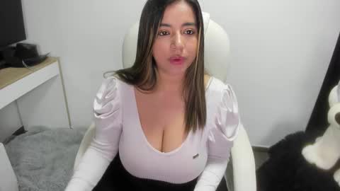 Snapshot of sara_lizcano chatting on February 17, 10:51 am sarah  LIZCANO....... online show from February 17, 10:51 am