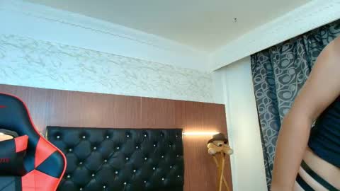 Sarax lux online show from March 3, 12:12 pm