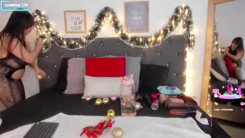 Sara  online show from November 28, 7:32 pm