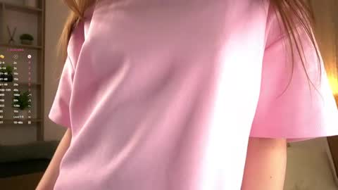 Im Sara  online show from April 10, 7:18 pm