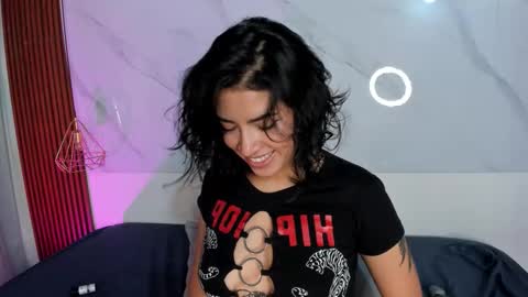 sara_zc online show from September 9, 1:33 pm