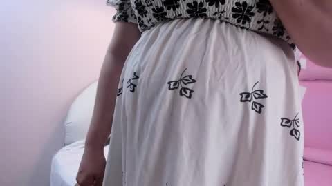 Saraa Gomez online show from April 1, 3:42 pm