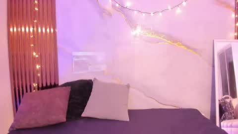 SARAHGIL online show from February 1, 12:46 pm