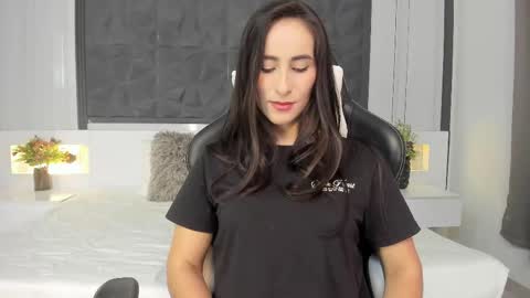  Sara Gomez  online show from October 8, 1:06 pm