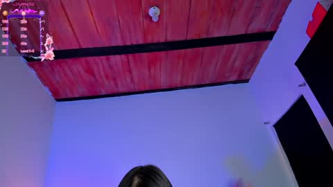 Snapshot of sarah_bali chatting on December 1, 11:51 pm Sarah Valkiria  IG  Sar lanister online show from December 1, 11:51 pm
