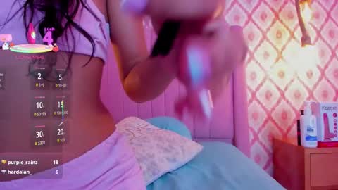 SARAH KEYS  online show from September 27, 3:48 am