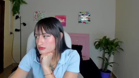 Sarah Ramirez online show from February 25, 2:58 pm