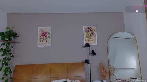 sarah_rayy online show from September 17, 12:58 am