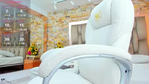 sarah online show from March 11, 11:55 am