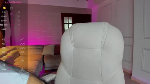 Sarah online show from September 9, 7:58 pm