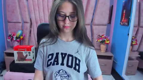 Sarah online show from March 17, 2:55 pm