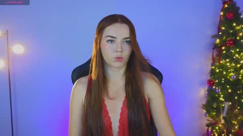 Snapshot of sarah_swtt chatting on December 26, 4:10 am - next broadcast 28 nov  7 pm Col online show from December 26, 4:10 am