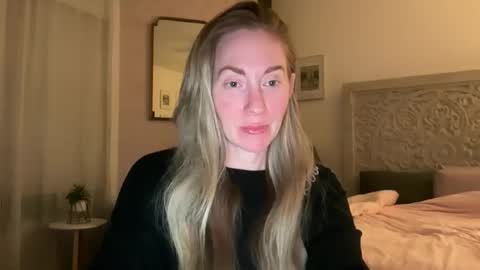 Sarah online show from April 14, 5:11 am