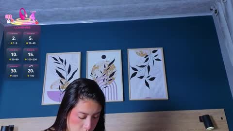 Sarah online show from November 18, 7:50 pm