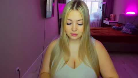 Sarah online show from April 13, 12:31 pm