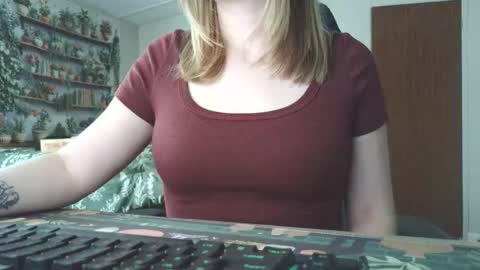 Sarah online show from May 20, 8:59 pm