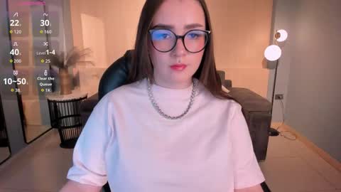 Sarah Rhodes online show from October 20, 11:37 am