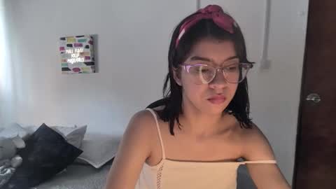 Sarah  online show from November 7, 7:05 pm