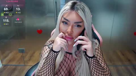 Sarah online show from November 18, 7:44 am