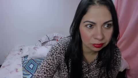 sara luna online show from April 6, 6:53 pm